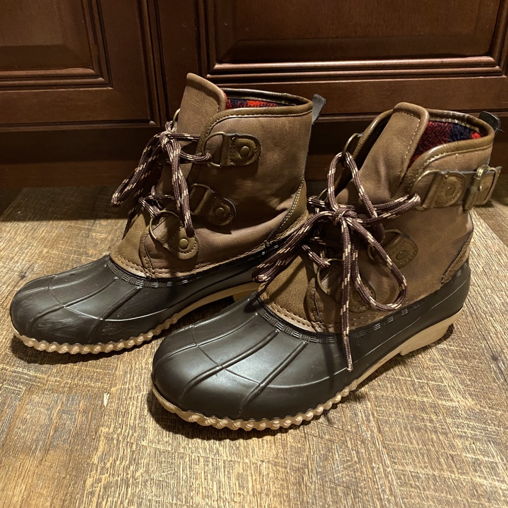 Maurices boots size 6 1/2